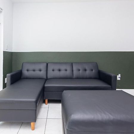 One Bedroom Apartment - With Parking & Balcony - Heart Of Wynwood ไมอามี ภายนอก รูปภาพ