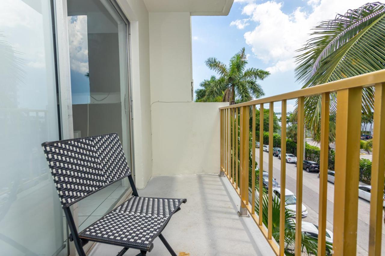 One Bedroom Apartment - With Parking & Balcony - Heart Of Wynwood ไมอามี ภายนอก รูปภาพ